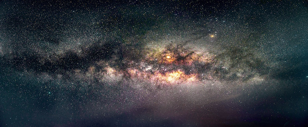 Horizontal panoramic view of Milky Way